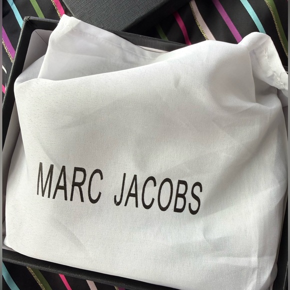 Marc Jacobs X Peanuts The Box 20 Crossbody Bag - Picture 15 of 15